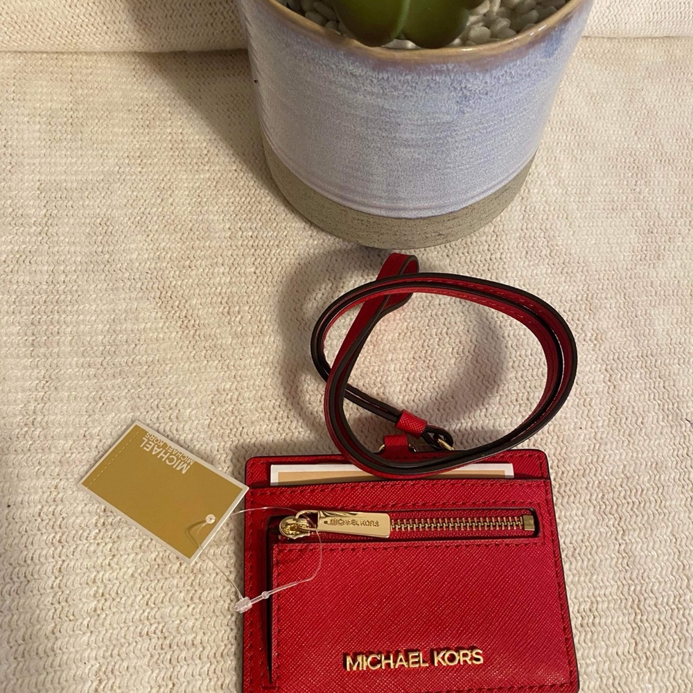 ❤️SALE❤️✨🆕✨Brand New Michael Kors ID Lanyard/Card Case